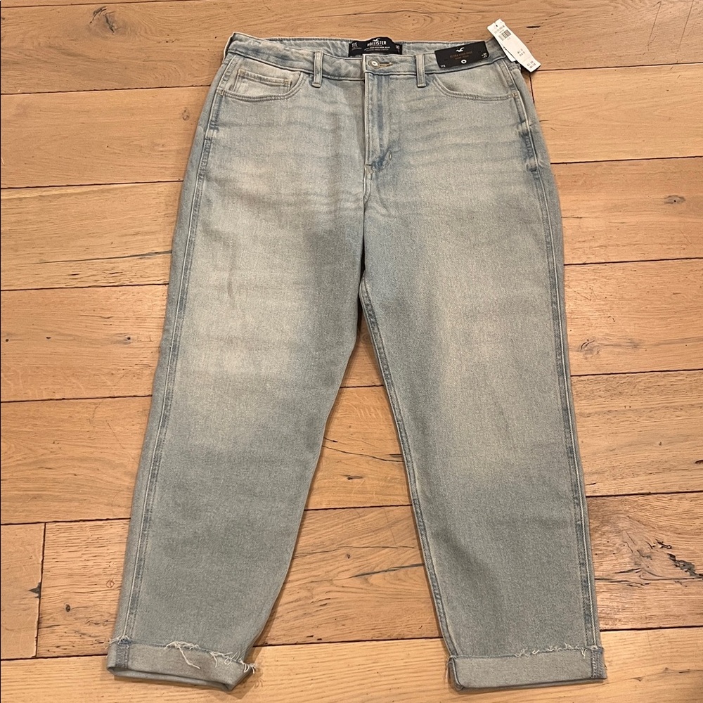 Hollister ultra high-rise mom jeans, 30